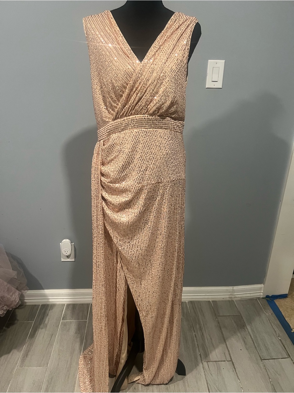 Elegant Sequin V-Neck Evening Gown in Blush